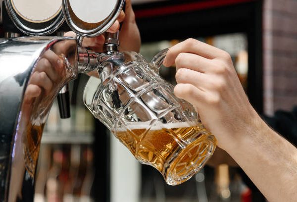 Du fût au verre : choisir sa tireuse à bière froid sec sans erreur